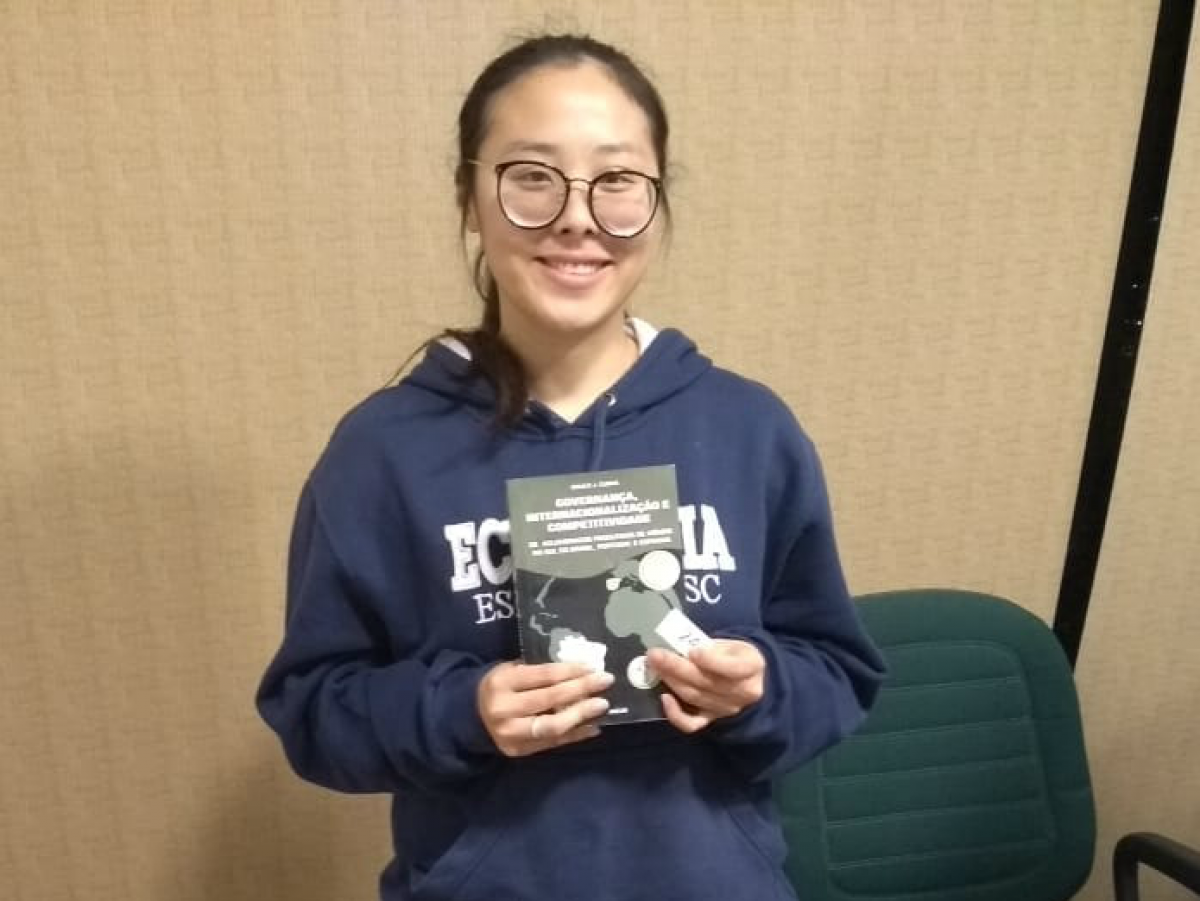 Economista morador de Blumenau ganha o livro do mês do Corecon - Corecon/SC