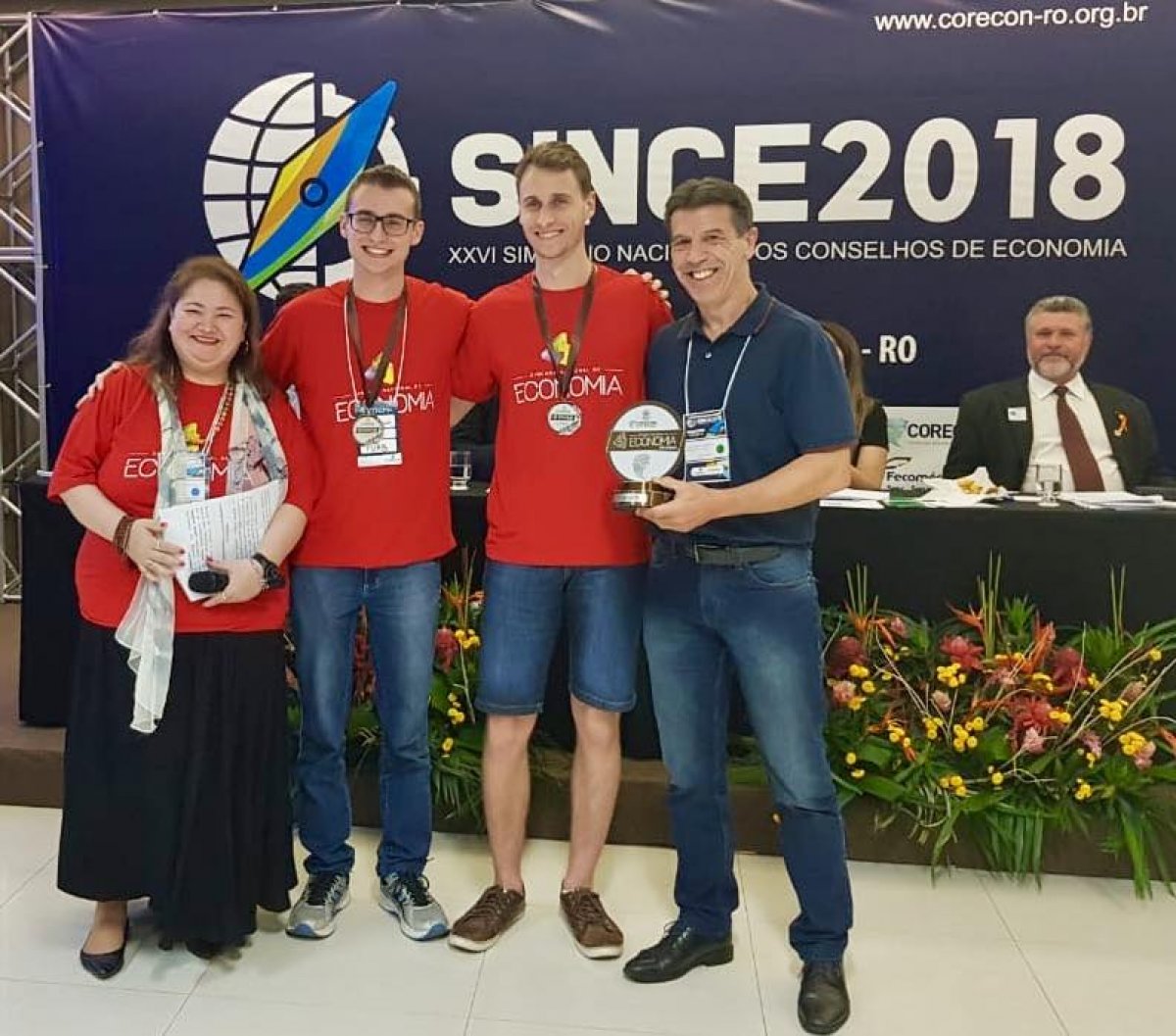 Dupla de acadêmicos de Economia da Furb fica em 3º lugar na Gincana Nacional - Corecon/SC