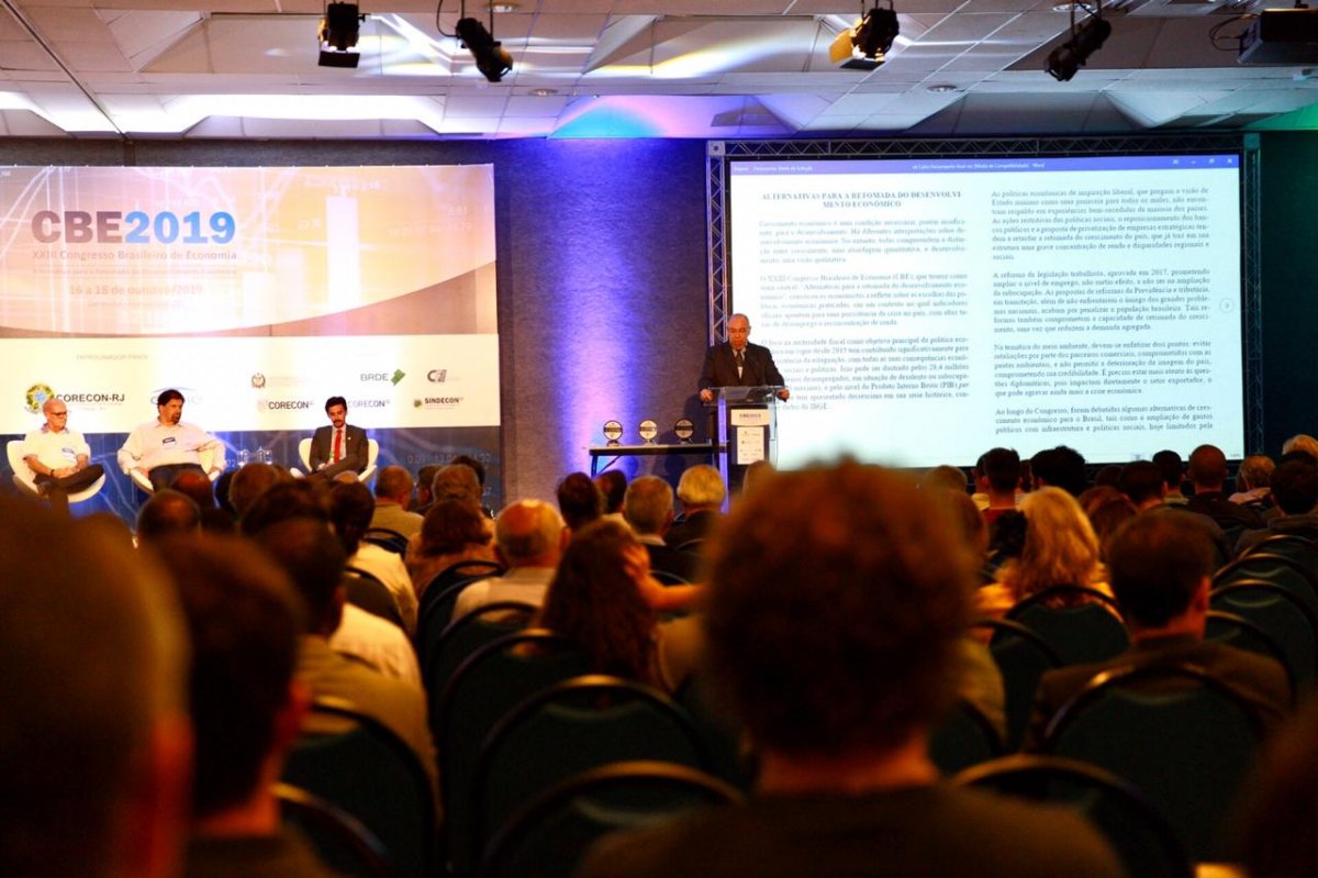 Carta de Florianópolis: Alternativas para a retomada do desenvolvimento econômico - Corecon/SC