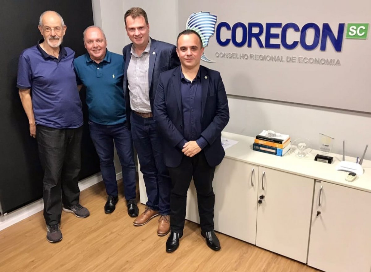 André Luiz Koerich e Eliane Maria Martins foram reconduzidos a Presidência do CORECON-SC - Corecon/SC